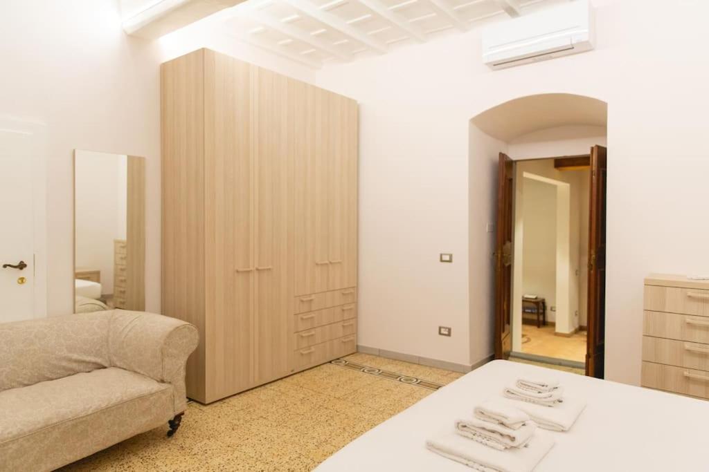 Cozy And Charmin 3Br Apartment Steps By Duomo Florence Buitenkant foto