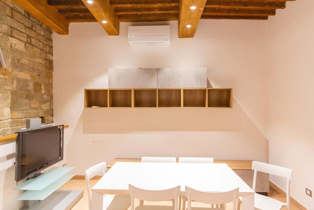 Cozy And Charmin 3Br Apartment Steps By Duomo Florence Buitenkant foto
