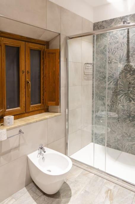 Cozy And Charmin 3Br Apartment Steps By Duomo Florence Buitenkant foto
